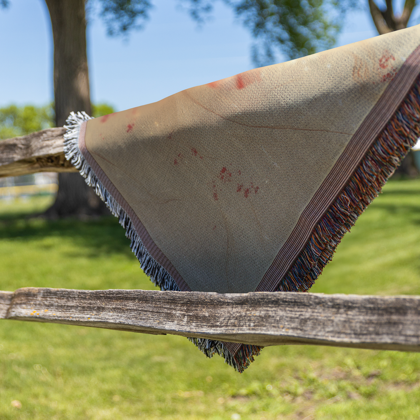 Serene_Rose_Woven_Throw_Blanket_Shimmeri_Fence_H_Mockup.png